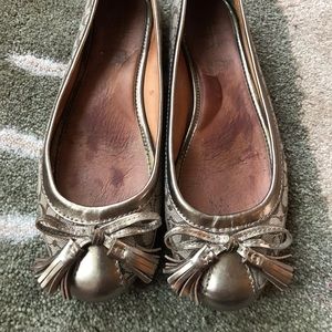 Coach flats